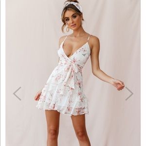 Selfie Leslie Pink and White Floral Dress